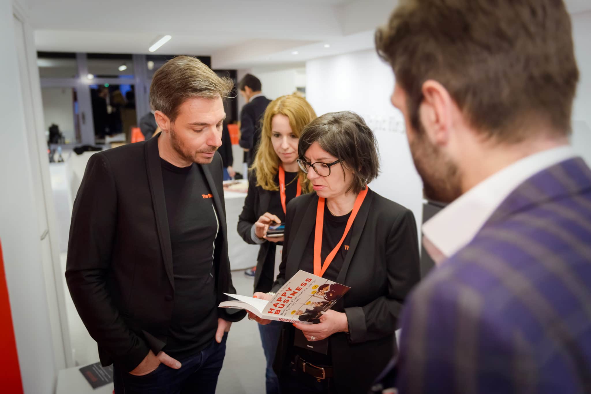 Prestations de magie à lyon et en suisse pour animation stand salon professionnel