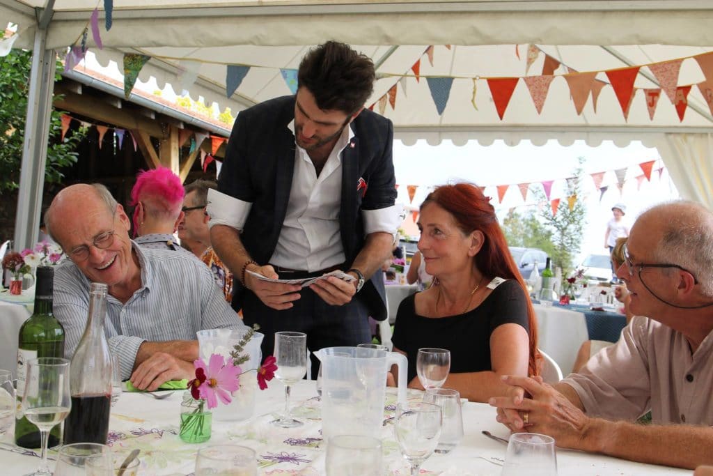 Animation Mariage à Lyon Magicien Mentaliste vin d'honneur