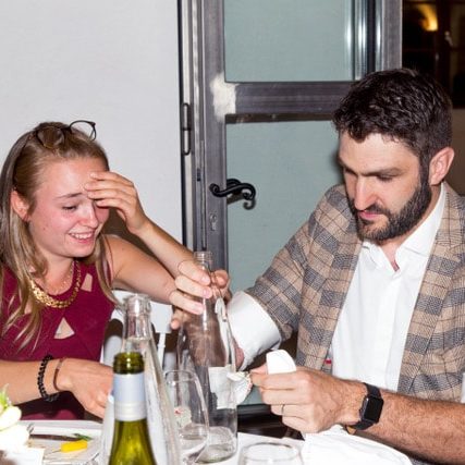 cropped-Magicien-à-Lyon-pour-votre-repas-de-mariage.jpeg