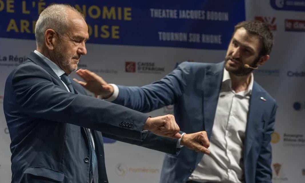 cropped-cropped-cropped-Matieu-Grant-Magicien-mentaliste-Lyon.jpg